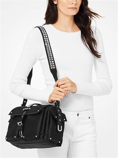 michael kors olivia large studden messenger|Michael Kors.